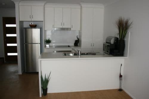 3 Bedroom Apartment - Weekly