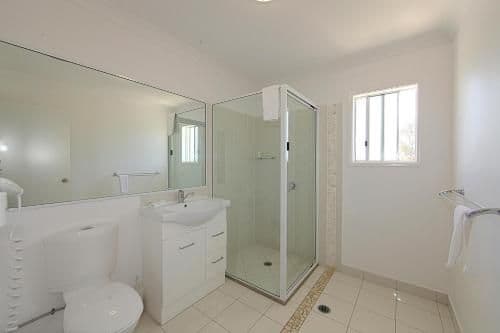 3 Bedroom Apartment - Weekly