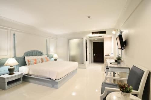 Deluxe Double or Twin Room