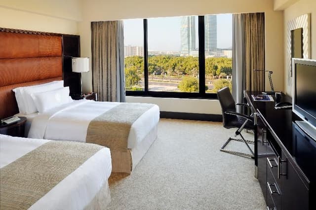 Double or Twin DELUXE CITY VIEW KING BED