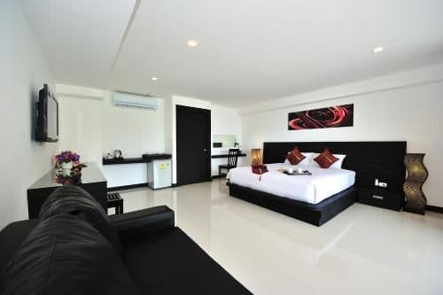 Pool Access Room