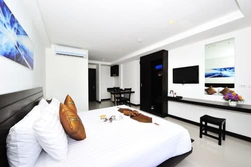 Deluxe Double or Twin Room