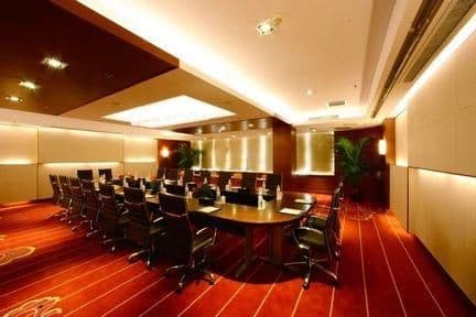 Silver Plaza Quancheng Hotel