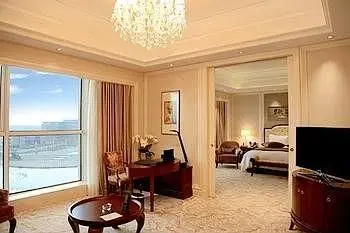 Tangshan Guofeng Grand Metropark Hotel