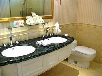 Suzhou Chateau-Regency Hotel