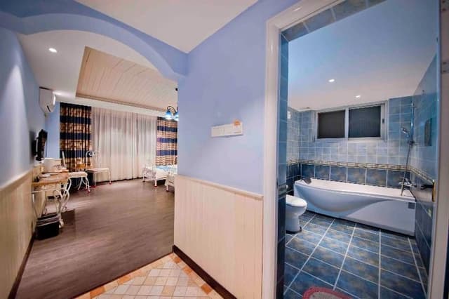 FAMILY ROOM TWO BEDS