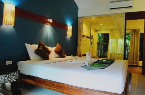 Deluxe Double Room with Pool View