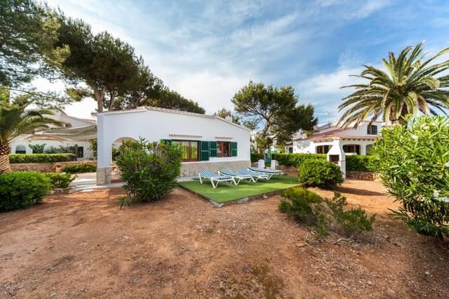 VILLA CAPACITY 6 THREE BEDROOM