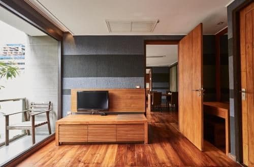 Suite L