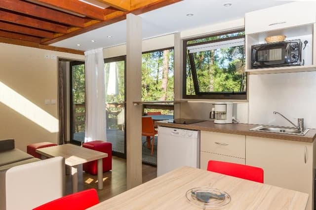 CHALET CAPACITY 6 TWO BEDROOMS