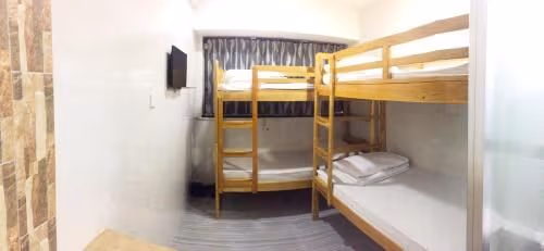 Family Room (4 persons)