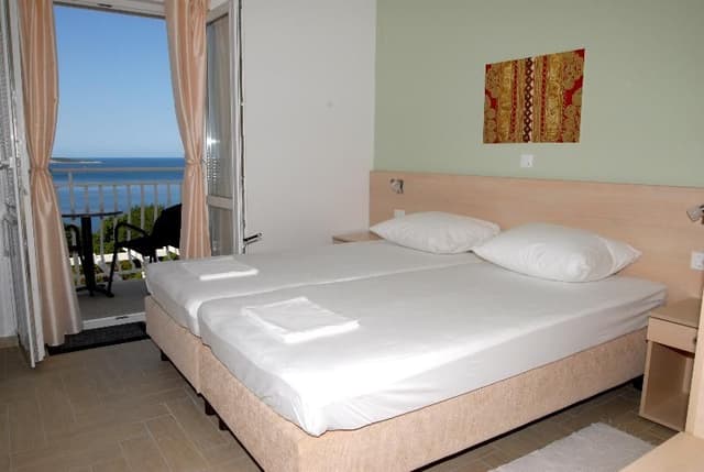 APARTMENT SEA VIEW WITH BALCONY