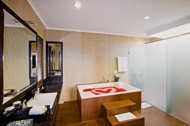 VILLA THREE BEDROOMS