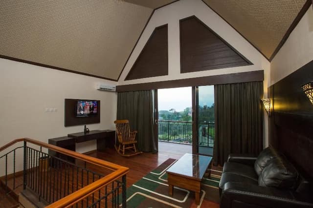 VILLA THREE BEDROOMS