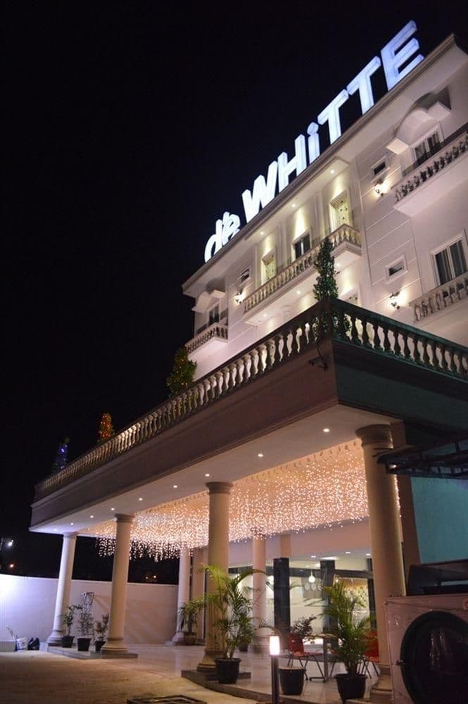 d'eWHiTTE Hotel