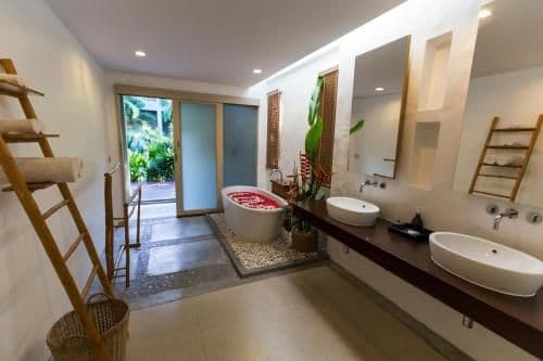 One-Bedroom Villa with Pool Access