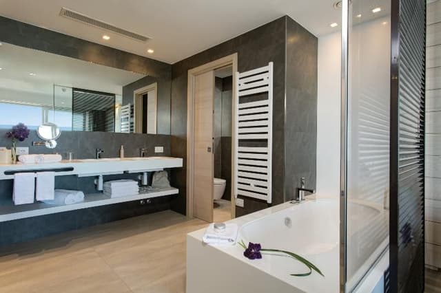 SUITE SEA VIEW