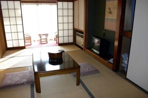 Japanese-Style Quadruple Room with Shared Bathroom