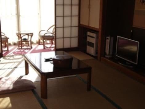 Japanese-Style Quadruple Room with Shared Bathroom