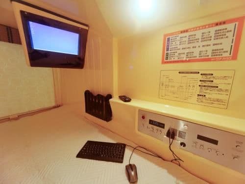 Capsule Room for Male