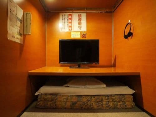 Private Booth with Futon - Male Only