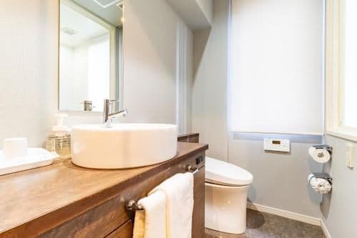Single Room with Private Bathroom - Non-Smoking