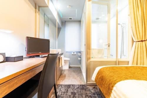 Single Room with Private Bathroom - Non-Smoking
