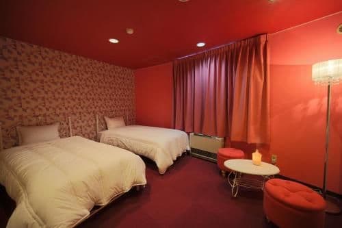 Twin Room with Private Bathroom