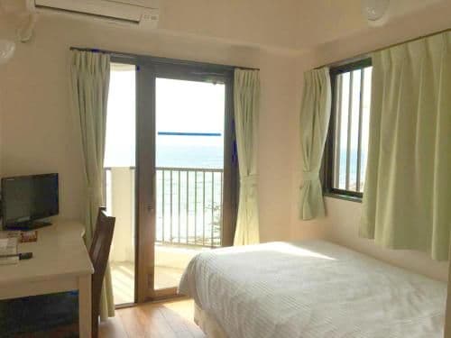 Single Room with Sea View - Non-Smoking