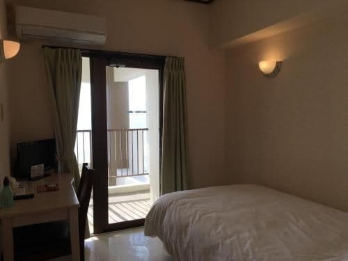 Single Room with Sea View - Non-Smoking