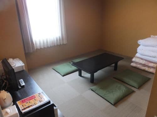 Japanese-Style Family Room - Non-Smoking