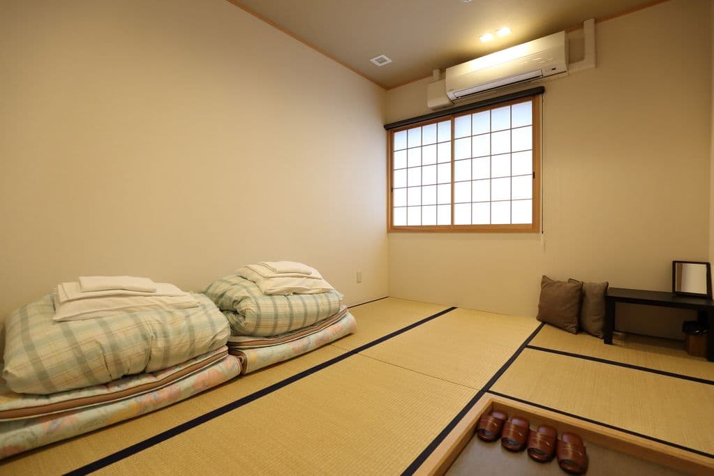 Drop Inn Osaka