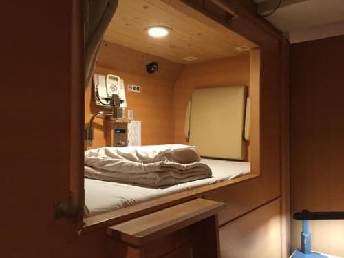 Deluxe Capsule Room for Male - Upper Level