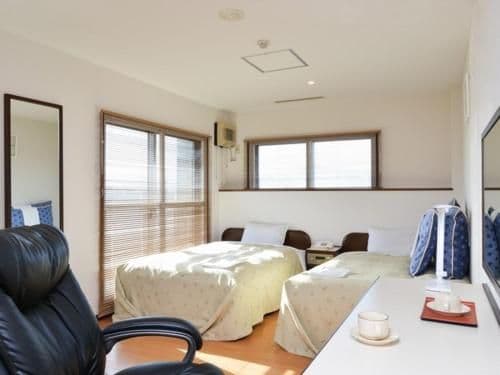 Twin Room - Non-Smoking