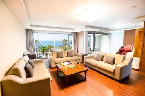 Royal Suite with Spa Bath