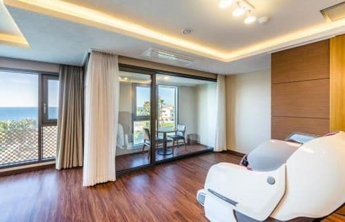 Royal Suite with Spa Bath