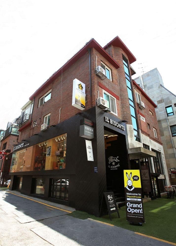 24 Guesthouse Garosu-gil