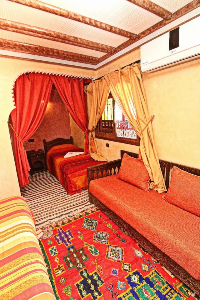 FAMILY ROOM STANDARD