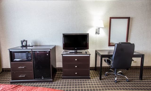 DOUBLE DELUXE TWO QUEEN BEDS