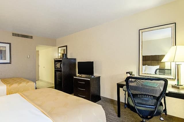 DOUBLE TWO DOUBLE BEDS