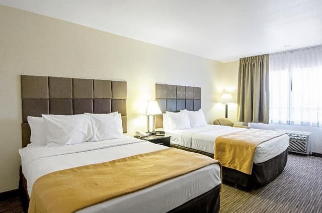 DOUBLE TWO DOUBLE BEDS
