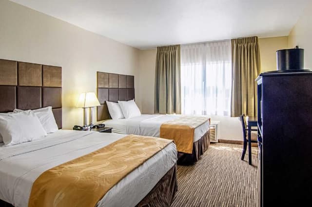 DOUBLE TWO DOUBLE BEDS