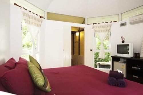 Cottage with Garden View