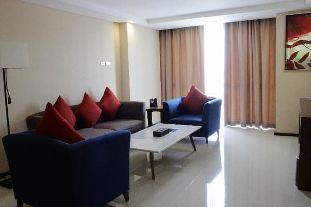 SUITE EXECUTIVE