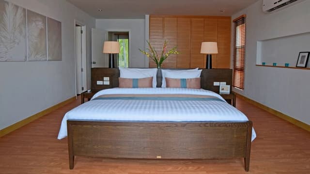 VILLA BEACH FRONT
