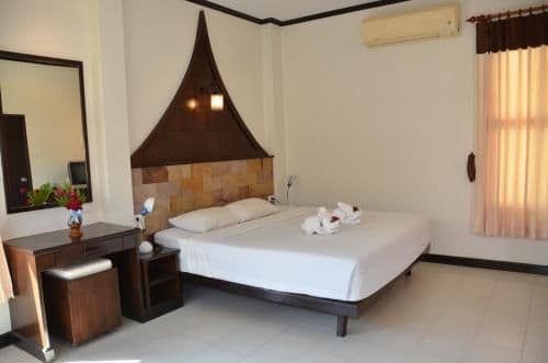 Bungalow B (3 Adults)
