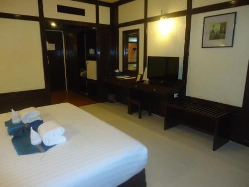 Deluxe Double or Twin Room