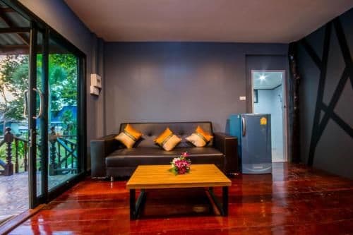 Family Room (6 Adults)