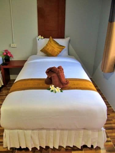 Standard Twin Room with Garden View