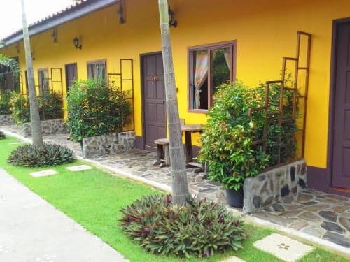 Cottage (L)